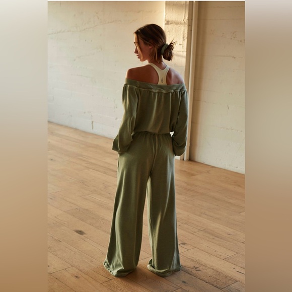 NWT Free People Movement One To Beat Onesie In Eucalyptus 🔥 - Picture 3 of 6